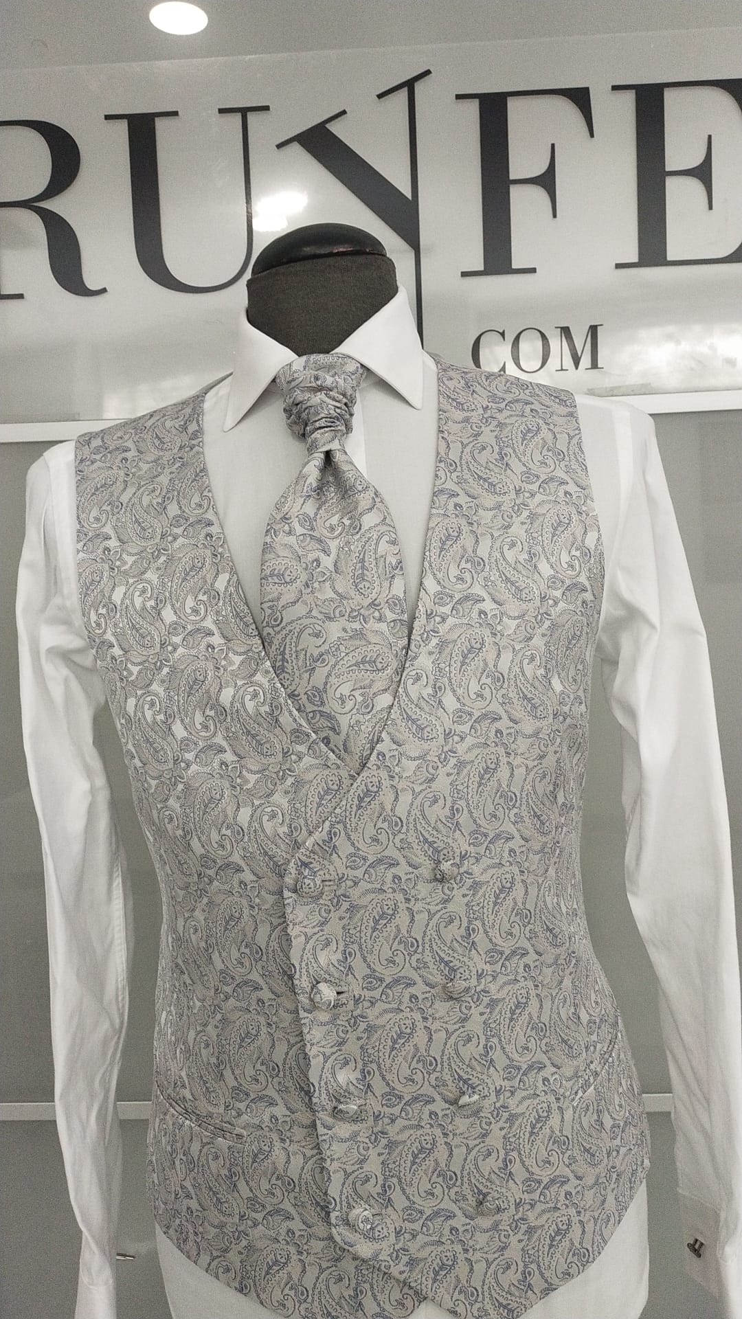Ruyfe |Trajes de Novio |Chalecos |